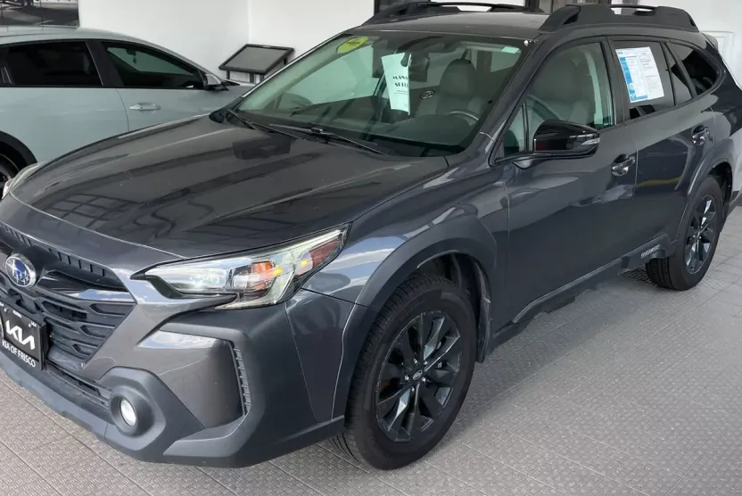 2023 Subaru Outback Onyx Edition photo 1