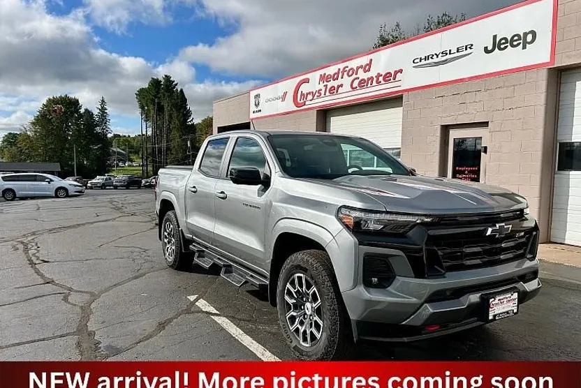 2024 Chevrolet Colorado Z71 photo 1