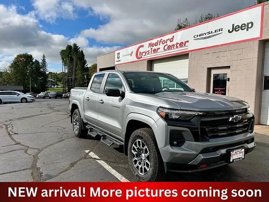 2024 Chevrolet Colorado Z71 photo 1