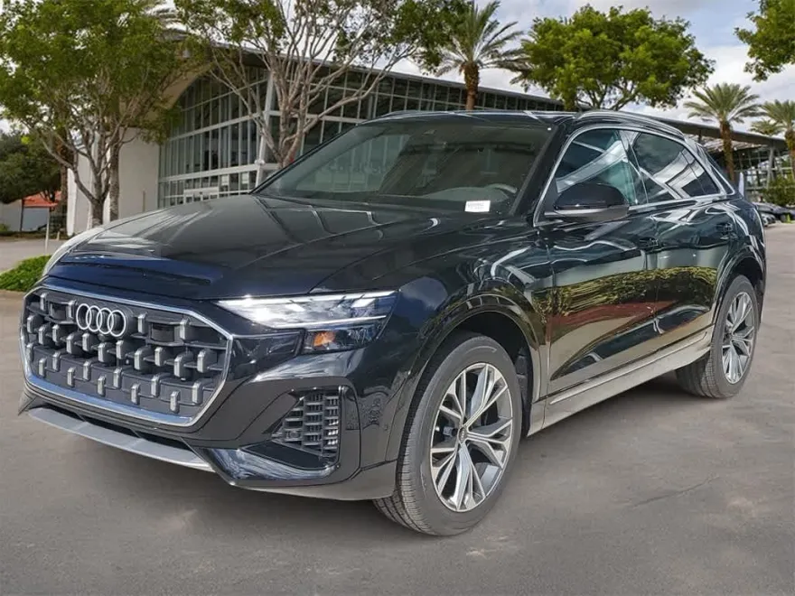 2025 Audi Q8 55 Premium photo 1