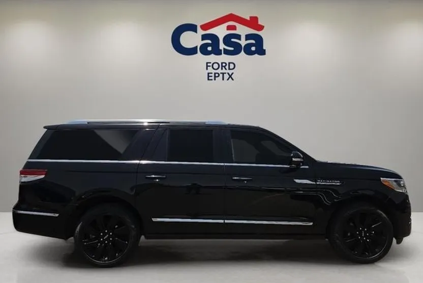 2023 Lincoln Navigator L Reserve photo 1