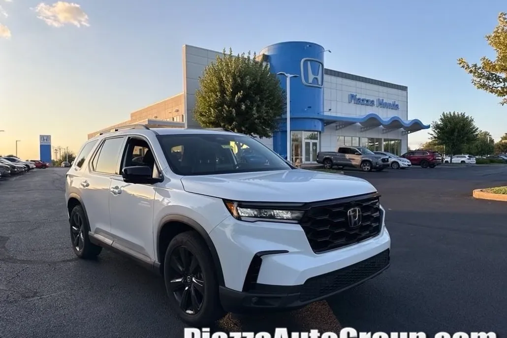 2025 Honda Pilot Black Edition photo 1