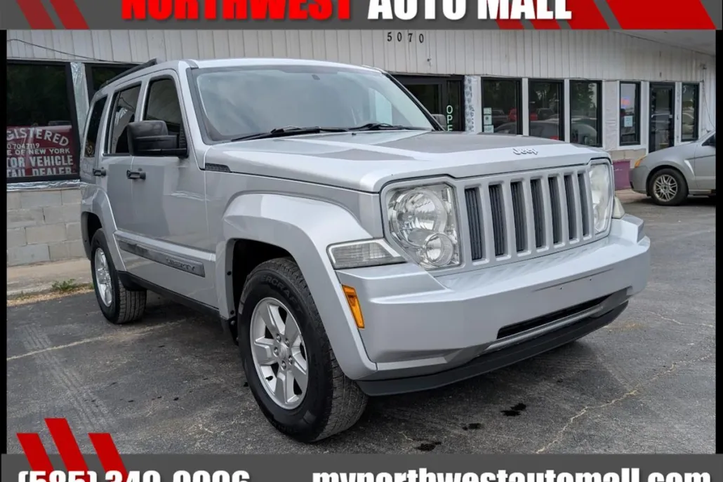 2011 Jeep Liberty Sport photo 1