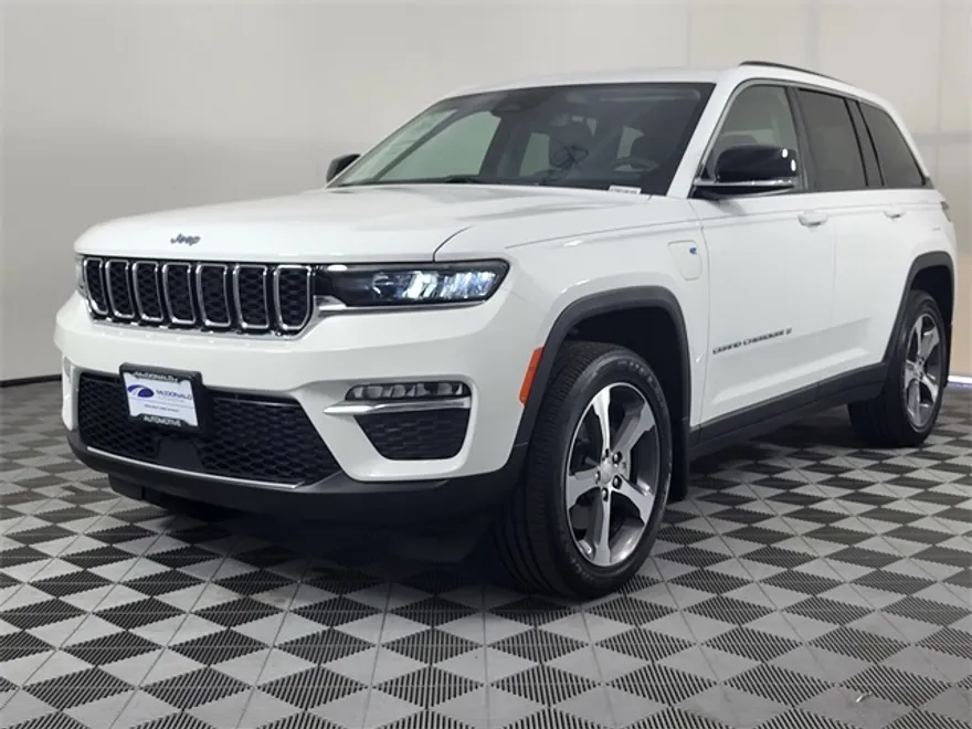 2022 Jeep Cherokee Limited 4xe photo 1