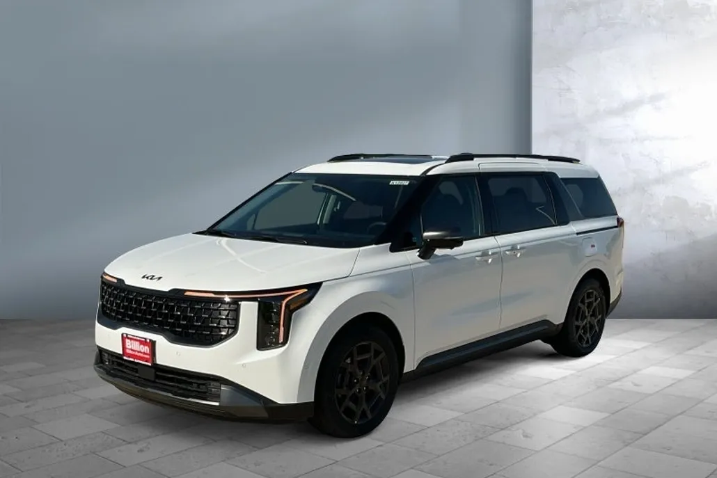 2026 Kia Carnival SX photo 1