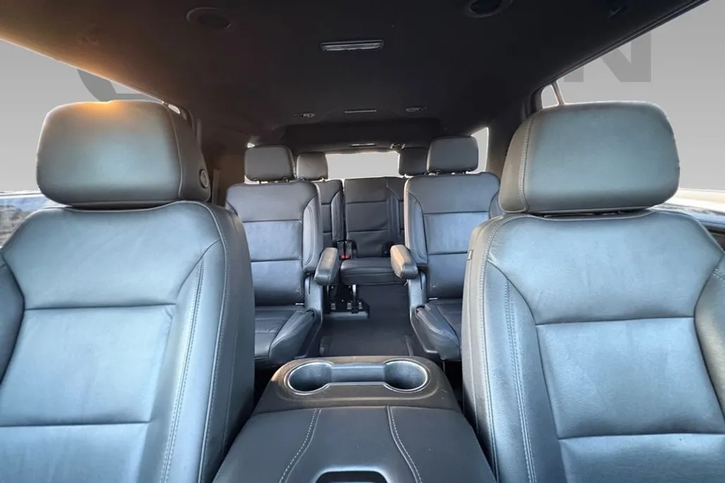 2021 Chevrolet Tahoe LT photo 1