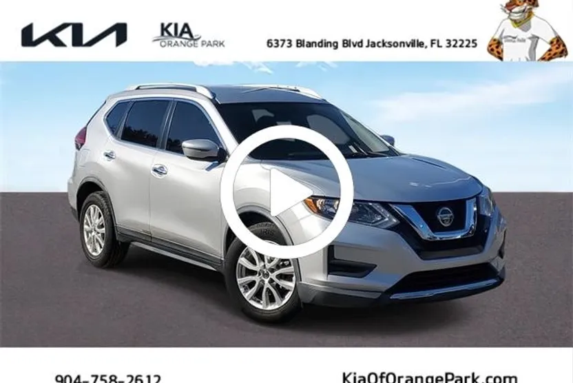2018 Nissan Rogue SV photo 1