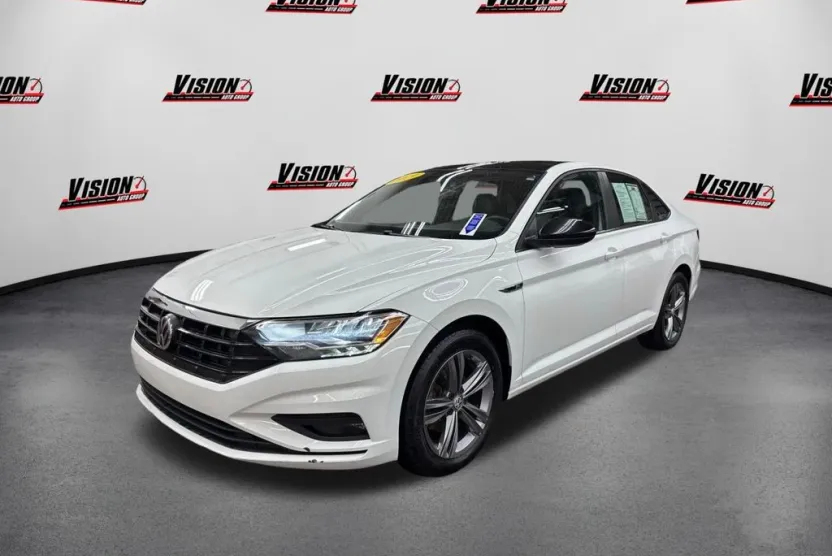 2019 Volkswagen Jetta R-Line photo 1