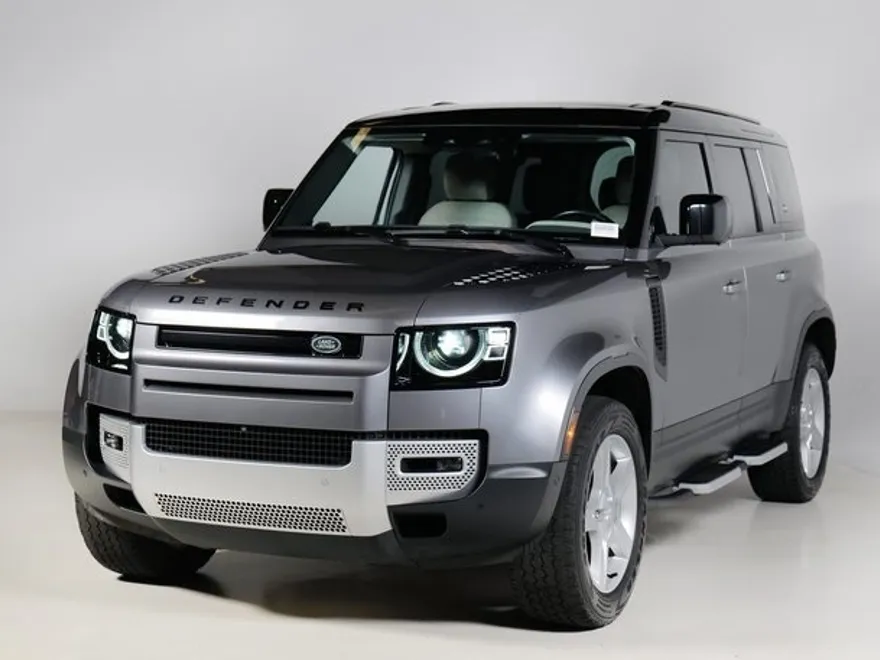 2023 Land Rover Defender 110 SE photo 1
