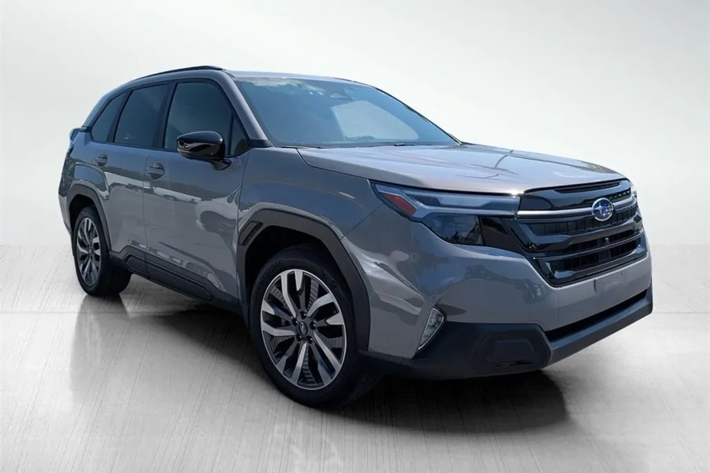 2025 Subaru Forester Touring photo 1