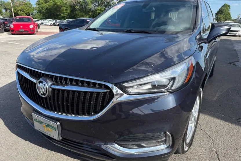 2020 Buick Enclave Essence photo 1
