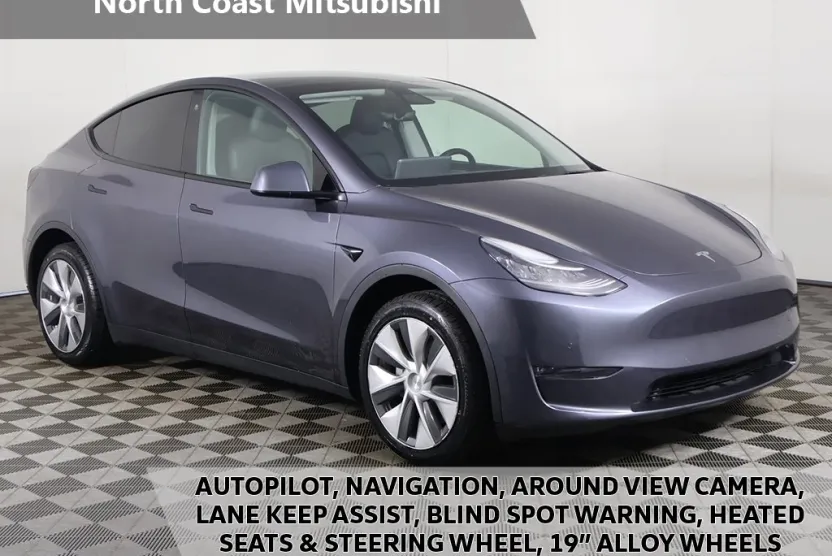 2022 Tesla Model Y Long Range photo 1