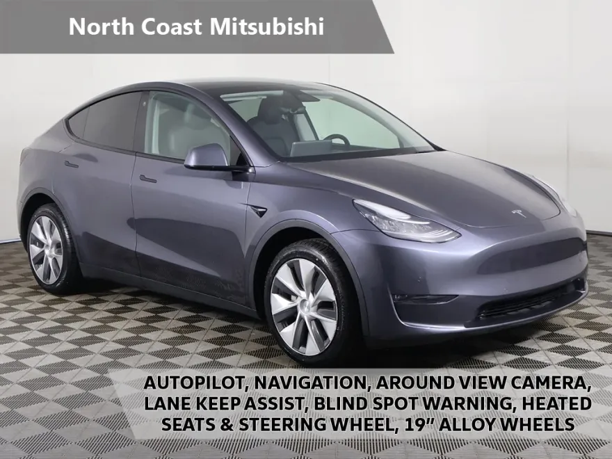 2022 Tesla Model Y Long Range photo 1