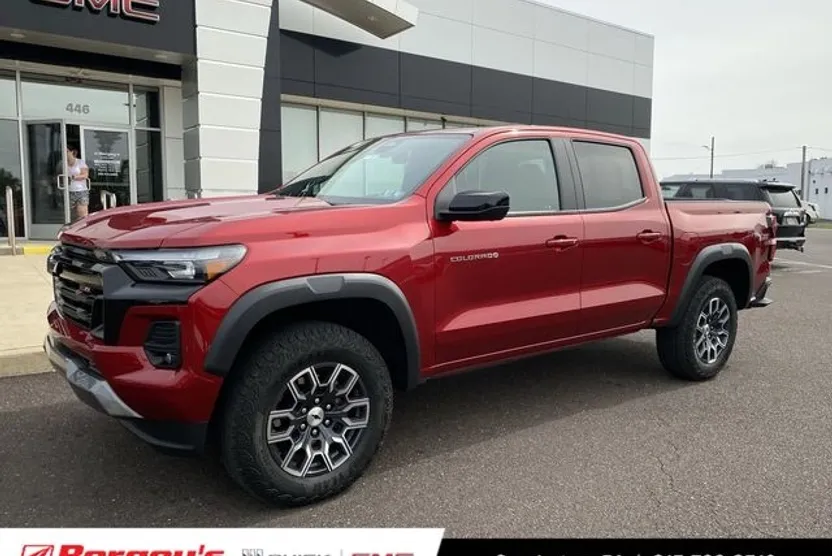 2024 Chevrolet Colorado Z71 photo 1