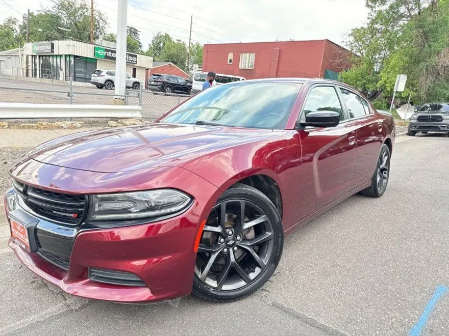 2019 Dodge Charger SXT photo 1