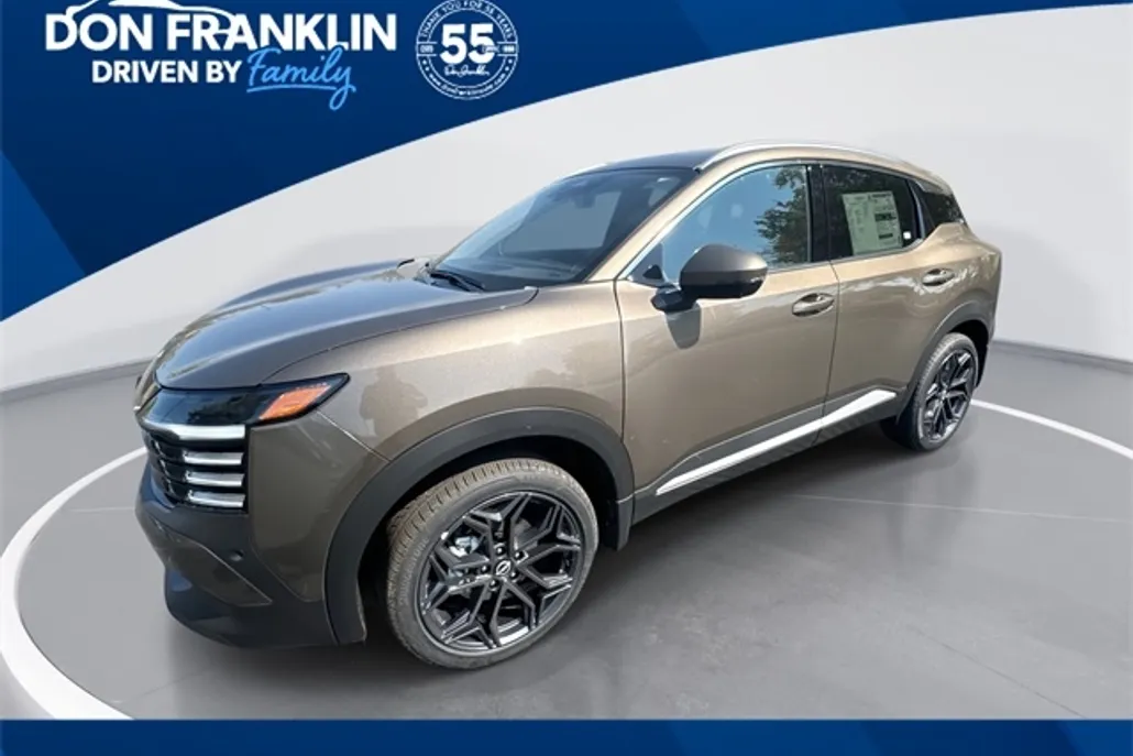 2025 Nissan Kicks SR photo 1