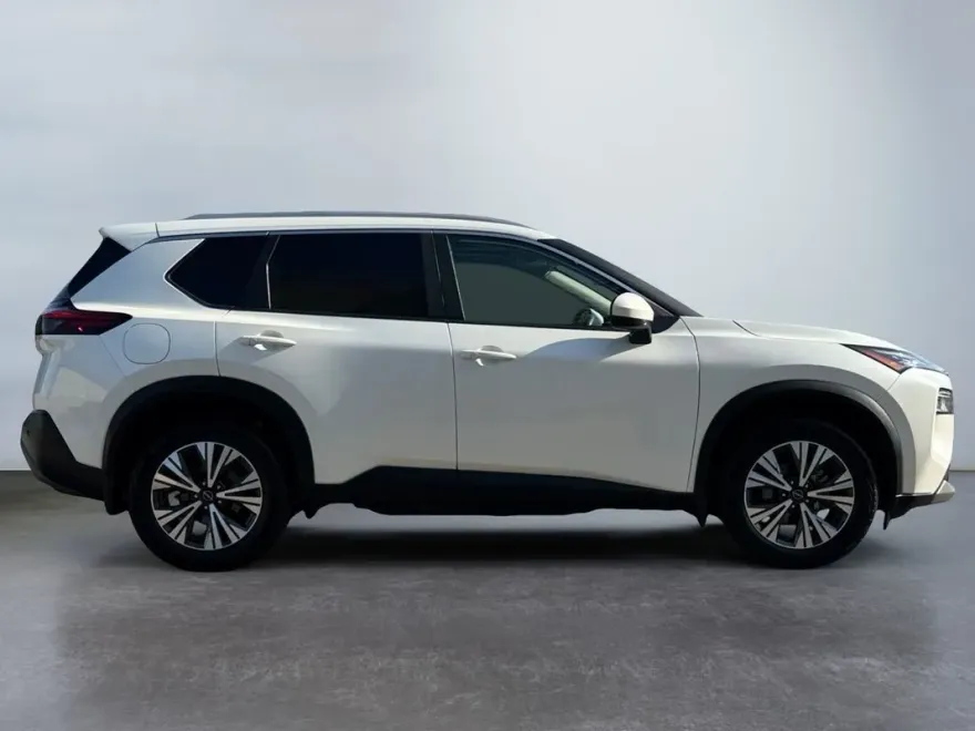 2023 Nissan Rogue SV photo 1