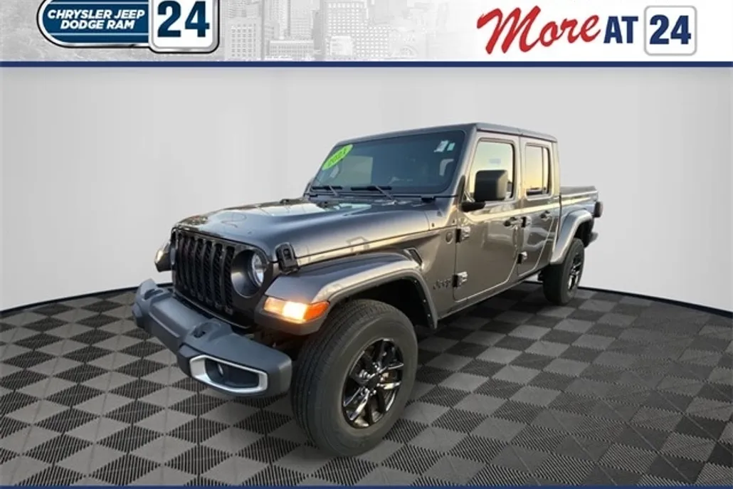 2021 Jeep Gladiator Sport S photo 1
