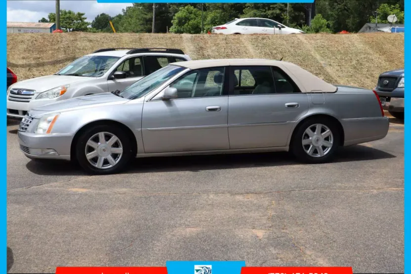 2007 Cadillac DTS Base photo 1