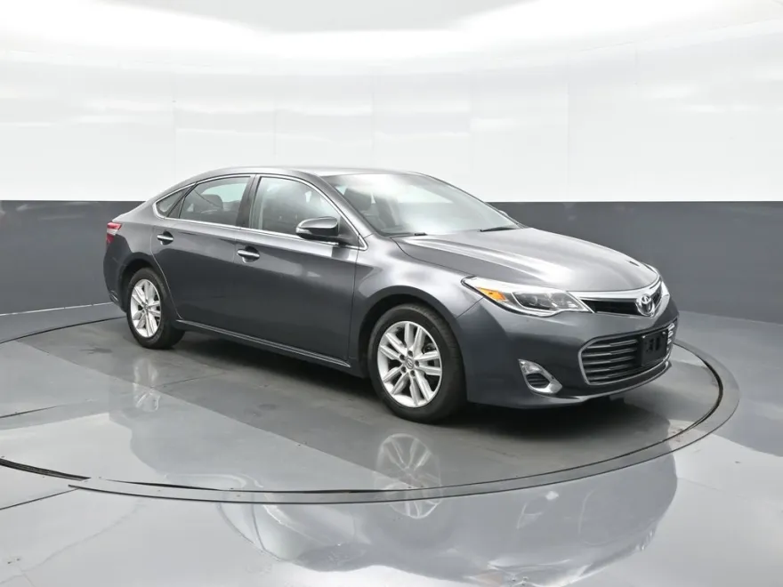 2014 Toyota Avalon XLE photo 1