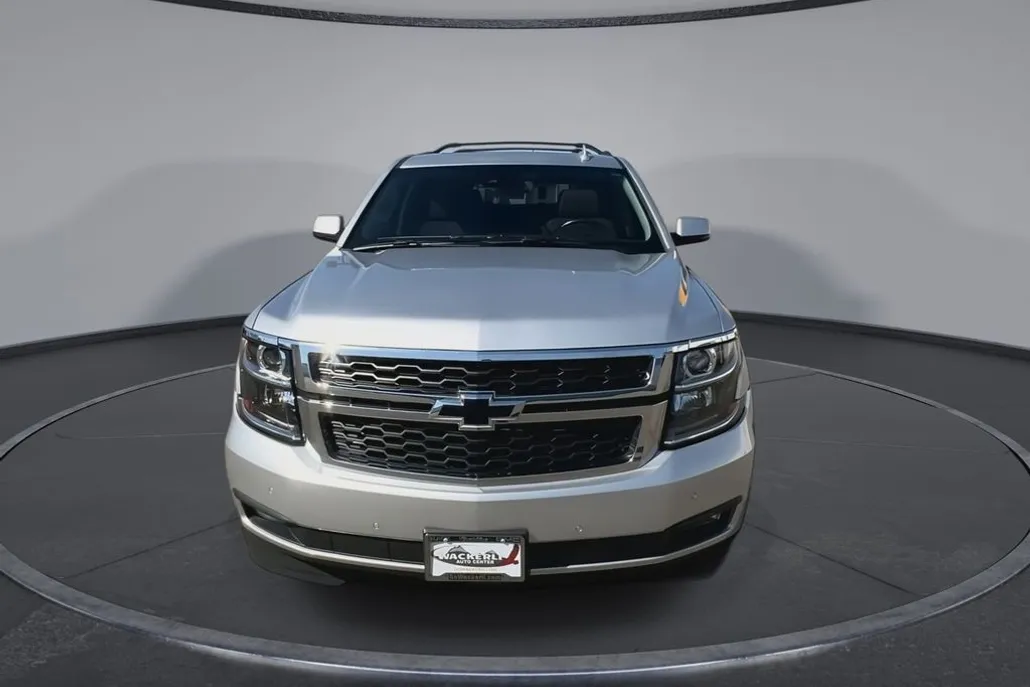 2019 Chevrolet Tahoe LT photo 1