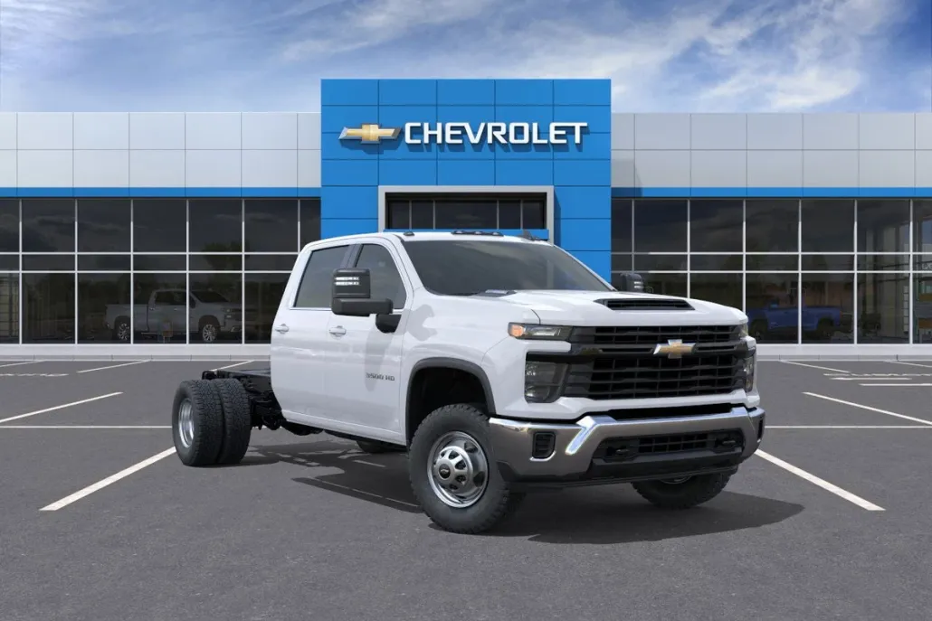 2025 Chevrolet Silverado 3500HD Work Truck photo 1