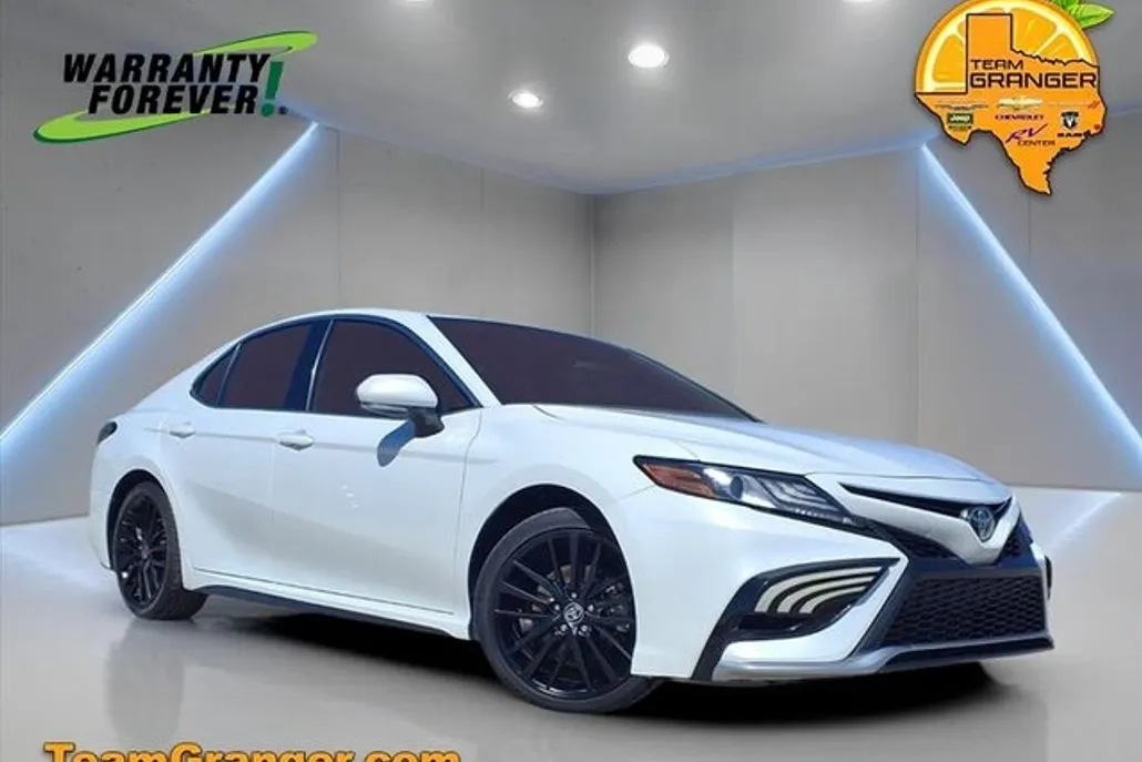 2021 Toyota Camry XSE photo 1