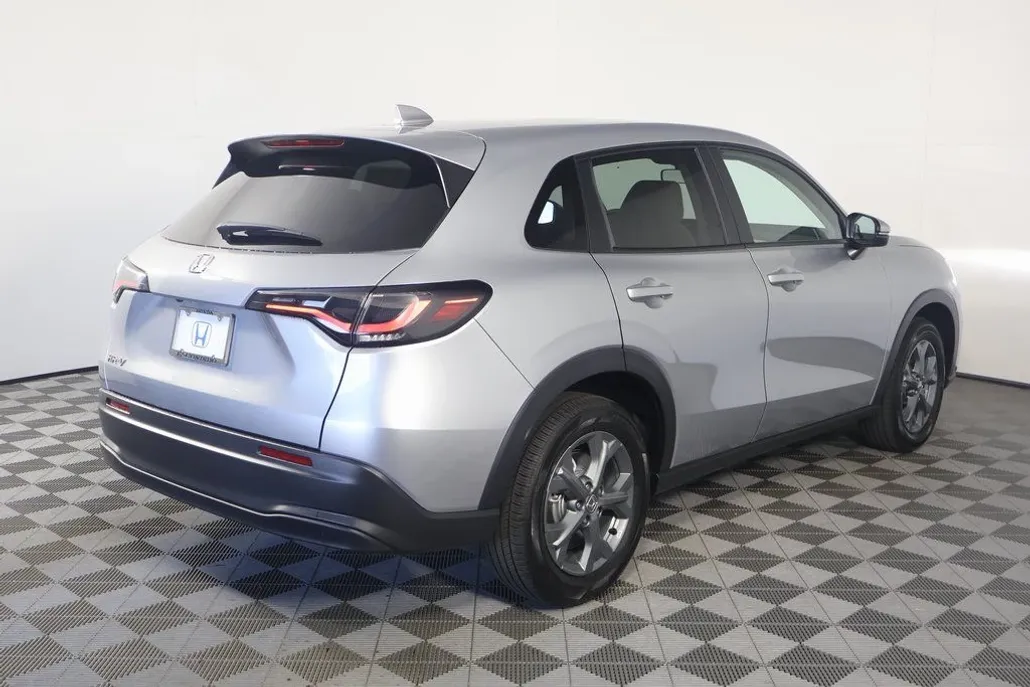 2026 Honda HR-V LX photo 1