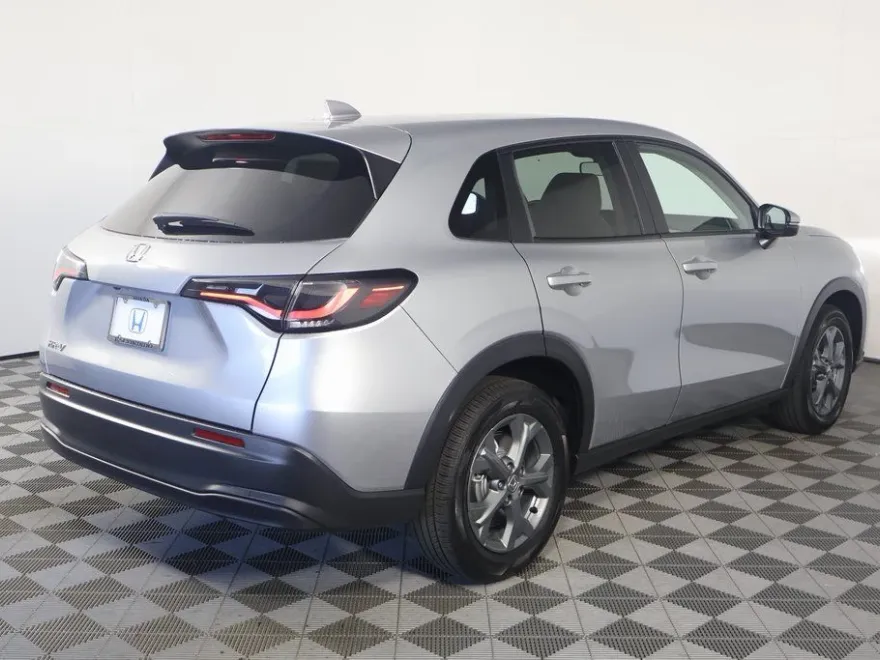 2026 Honda HR-V LX photo 1