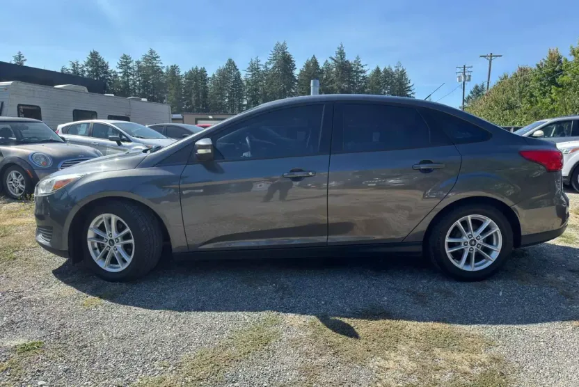 2015 Ford Focus Sedan photo 1