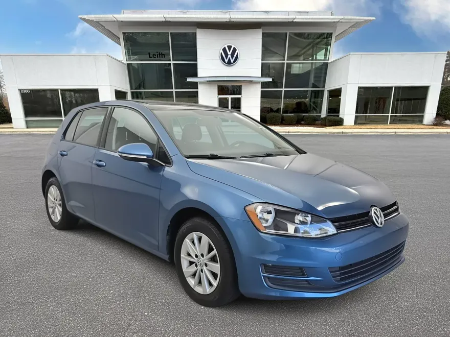 2015 Volkswagen Golf TSI photo 1