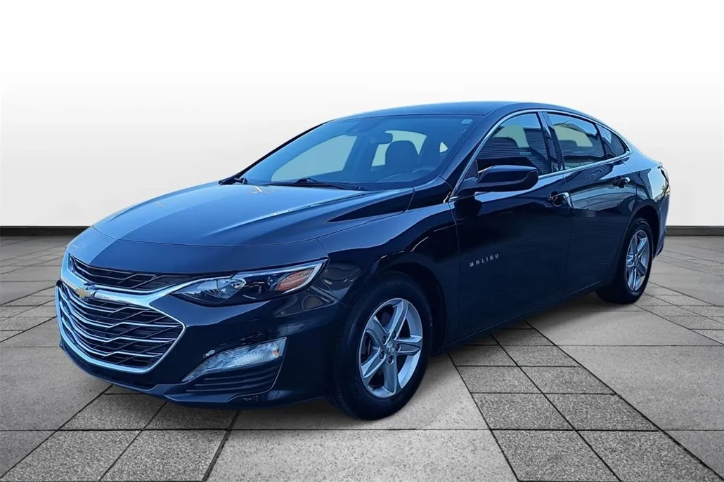 2023 Chevrolet Malibu 1LT photo 1