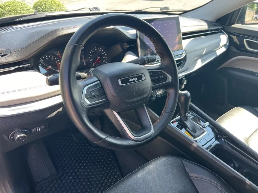 2022 Jeep Compass Limited photo 1