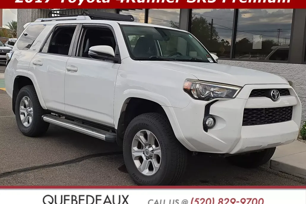 2017 Toyota 4Runner SR5 photo 1