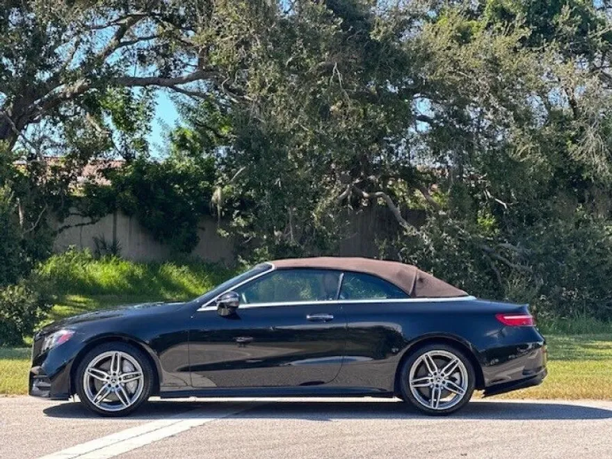 2018 Mercedes Benz E 400 photo 1