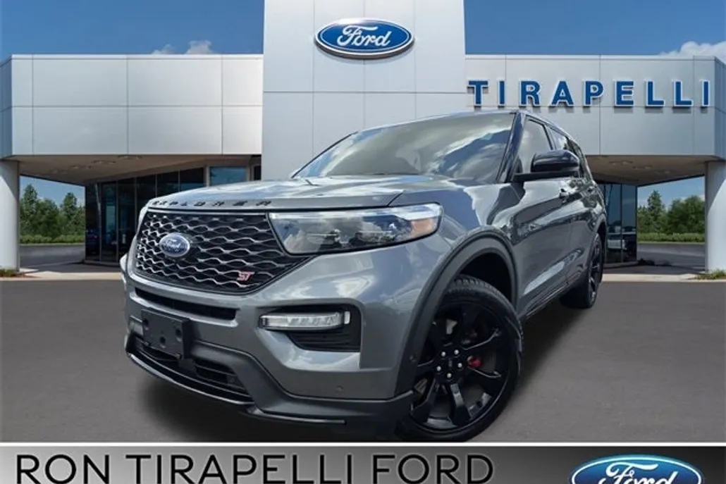 2022 Ford Explorer ST photo 1