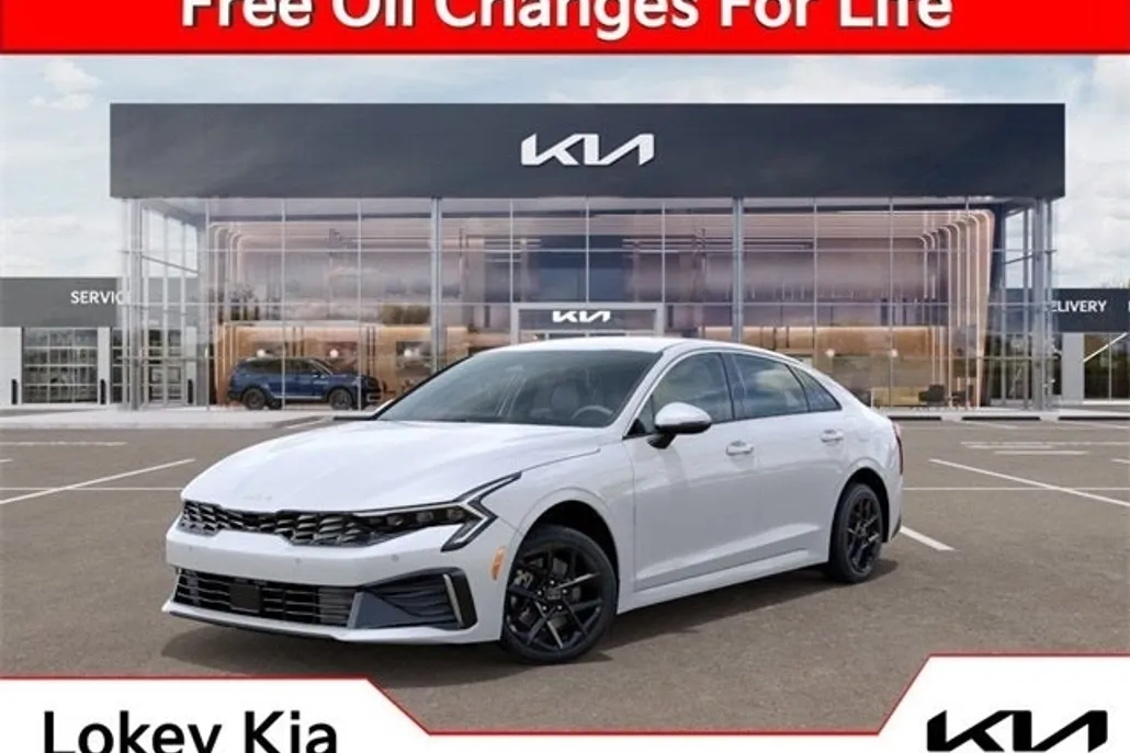 2025 Kia K5 LXS photo 1