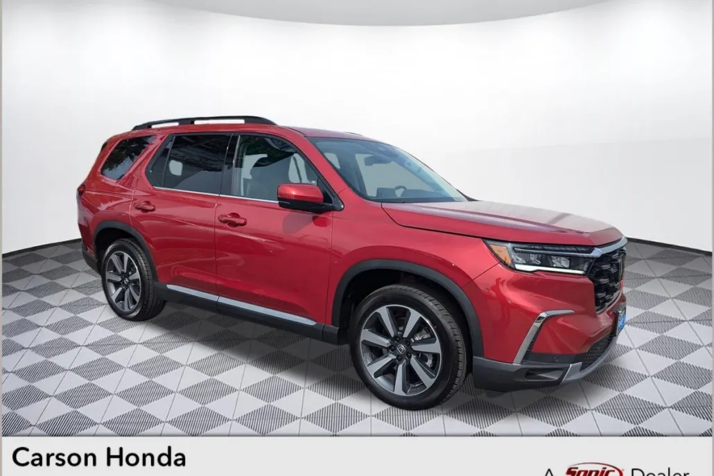 2025 Honda Pilot Touring photo 1