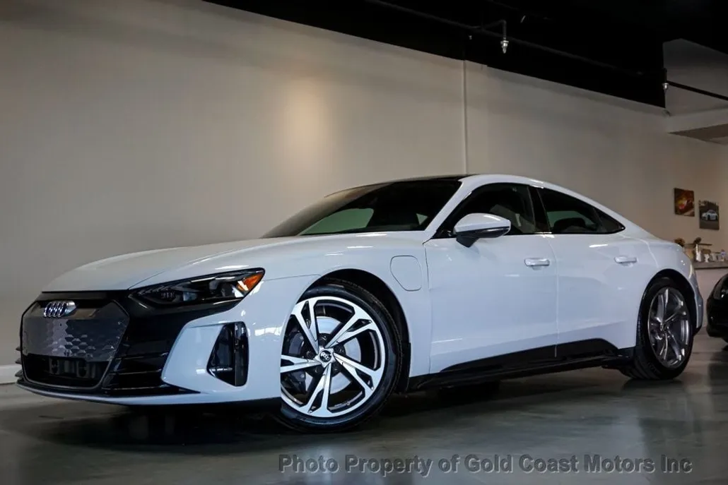 2022 Audi e-tron GT Premium Plus photo 1