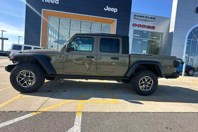 2025 Jeep Gladiator Rubicon photo 1