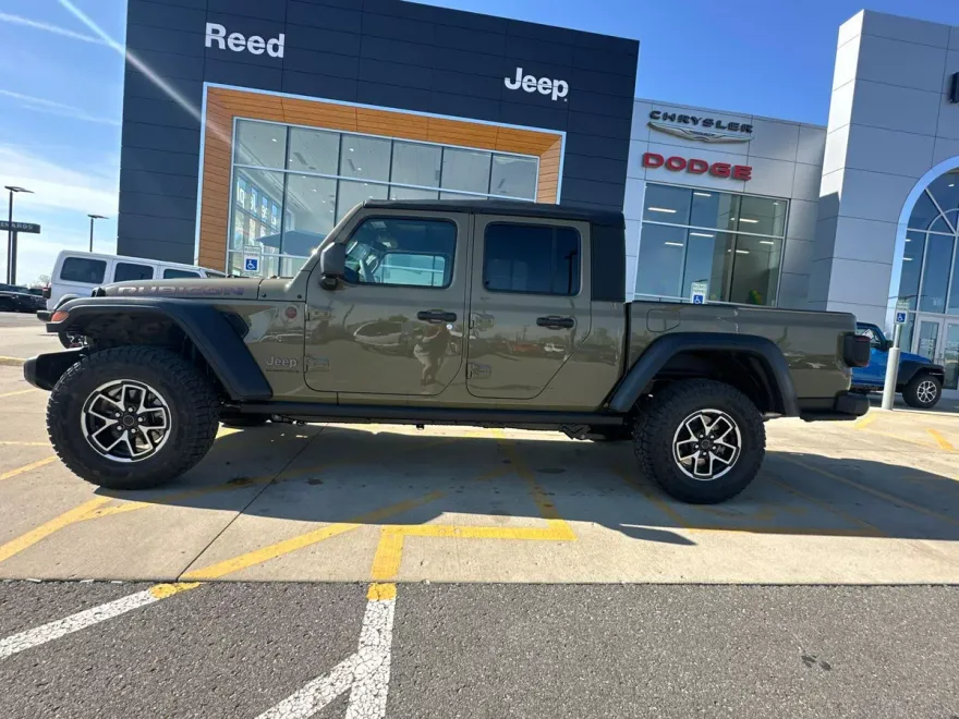 2025 Jeep Gladiator Rubicon photo 1
