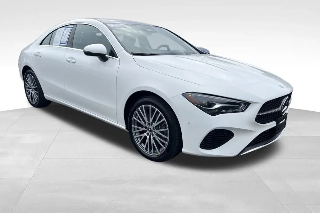 2025 Mercedes Benz CLA 250 4MATIC photo 1