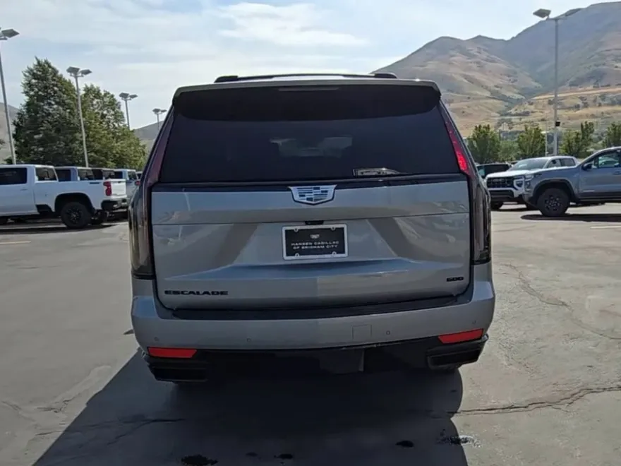 2024 Cadillac Escalade ESV Sport photo 1