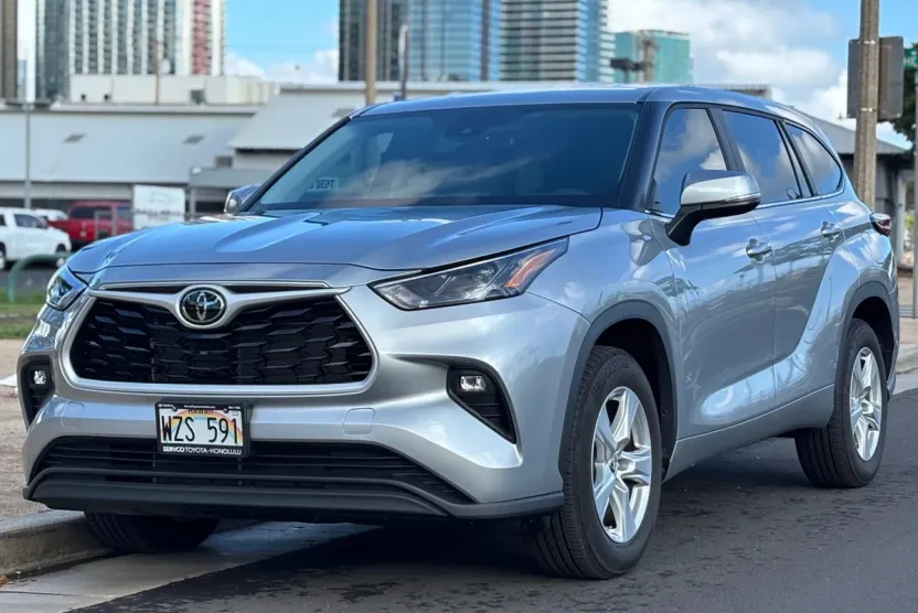2024 Toyota Highlander Platinum photo 1