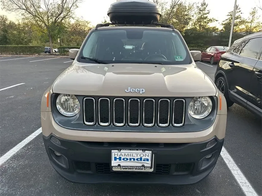 2016 Jeep Renegade Latitude photo 1