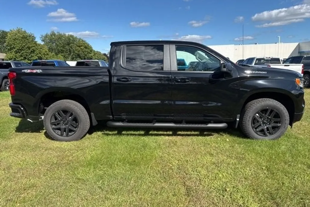 2026 Chevrolet Silverado 1500 RST photo 1