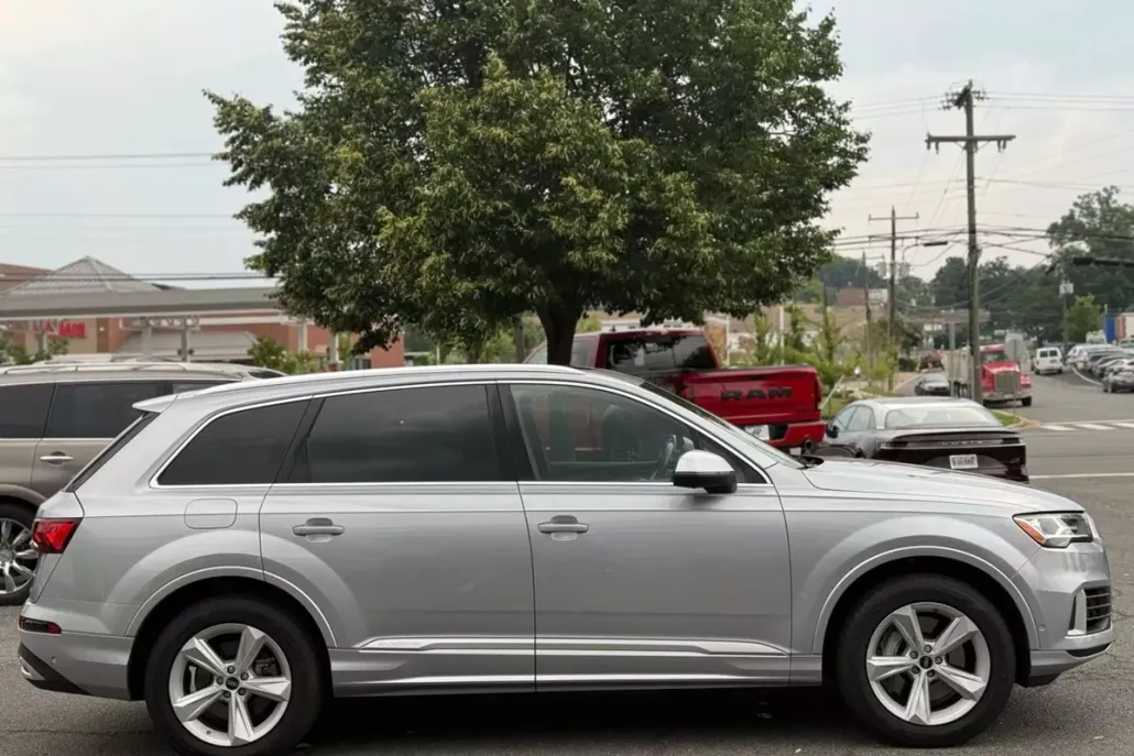 2022 Audi Q7 45 Premium Plus photo 1