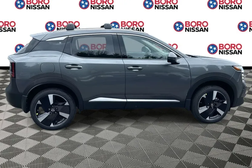 2025 Nissan Kicks SR photo 1