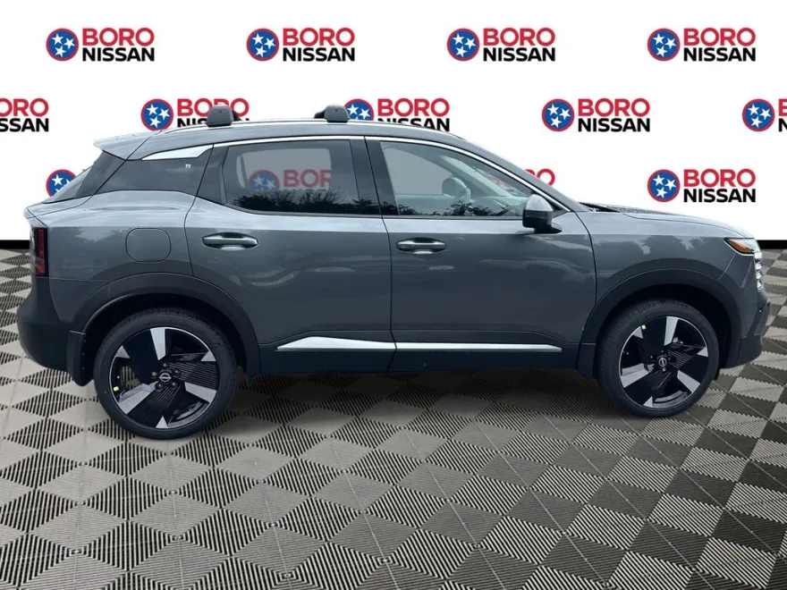 2025 Nissan Kicks SR photo 1