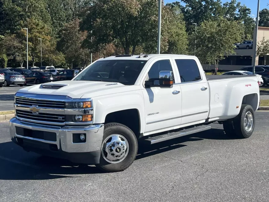 2018 Chevrolet Silverado 3500HD LTZ photo 1